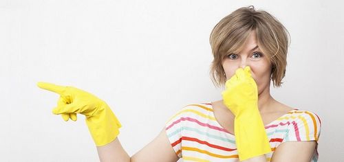 Запах из канализации в доме: причины и решения проблемы