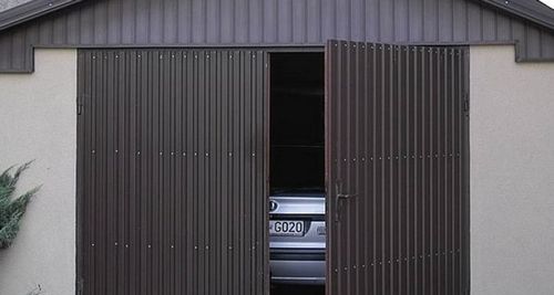 Строительство гаража из пеноблоков своими руками: видео-этапы, как построить укрытие для автомобиля (гараж, пеноблоков, стропила) Строительство гаража из пеноблоков своими руками: видео-этапы, как построить укрытие для автомобиля