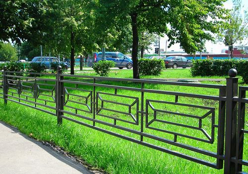 Сварные заборы (70 фото): секционные варианты из профильной трубы, как сварить секции для ограждения (сварной, ограждение, забор) Сварные заборы (70 фото): секционные варианты из профильной трубы, как сварить секции для ограждения