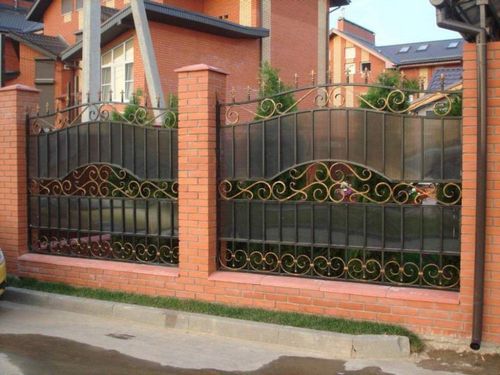 Сварные заборы (70 фото): секционные варианты из профильной трубы, как сварить секции для ограждения (сварной, ограждение, забор) Сварные заборы (70 фото): секционные варианты из профильной трубы, как сварить секции для ограждения