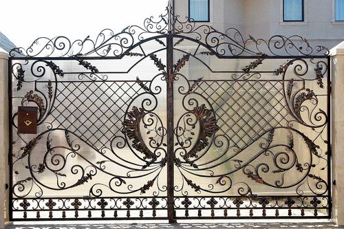 Сварные заборы (70 фото): секционные варианты из профильной трубы, как сварить секции для ограждения (сварной, ограждение, забор) Сварные заборы (70 фото): секционные варианты из профильной трубы, как сварить секции для ограждения