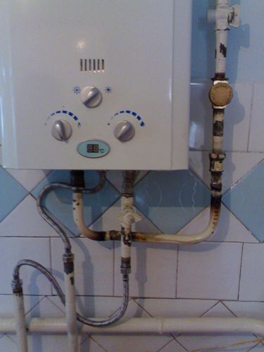 Устройство и принцип работы газового водяного блока: колонки и сопло Вентури, узел и редуктор, часть Нева (колонка, газовый) Устройство и принцип работы газового водяного блока: колонки и сопло Вентури, узел и редуктор, часть Нева
