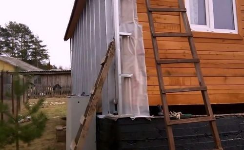 Утепление дома из бруса 150х150 снаружи своими руками: технология монтажа утеплителя пошагово (утеплитель, утепление) Утепление дома из бруса 150х150 снаружи своими руками: технология монтажа утеплителя пошагово