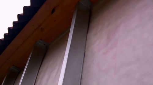 Утепление дома из бруса 150х150 снаружи своими руками: технология монтажа утеплителя пошагово (утеплитель, утепление) Утепление дома из бруса 150х150 снаружи своими руками: технология монтажа утеплителя пошагово