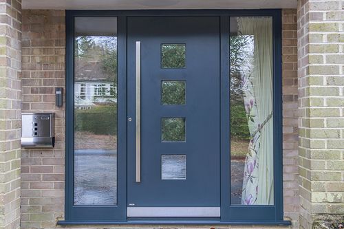 Утепленные входные двери для частного дома: теплоизоляционные материалы, самоклеящийся утеплитель, войлок или полиуретан, какой лучше