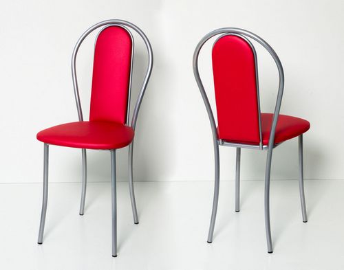 Венский стул (44 фото): классические деревянные и модели на металлокаркасе с подлокотниками и мягкой спинкой белого цвета из Польши