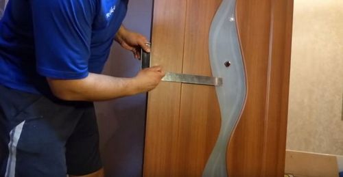 Врезка замка в межкомнатную дверь своими руками: фото, видео (замок, дверь) Врезка замка в межкомнатную дверь своими руками: фото, видео