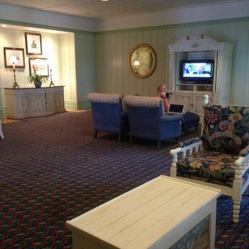 Зонирование гостиной: 10 фото