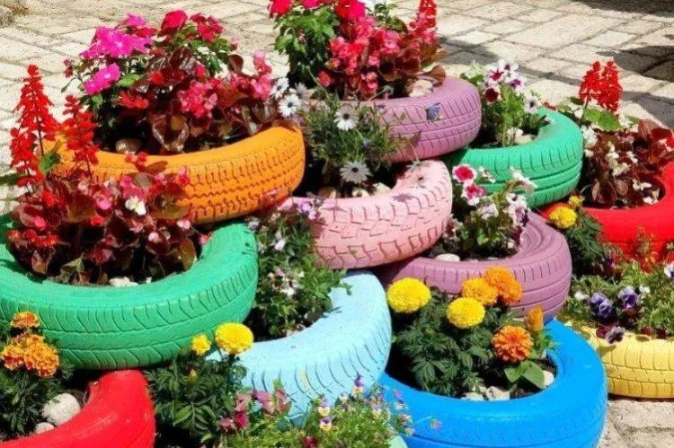 Клумбы из покрышек своими руками Клумбы из покрышек своими руками