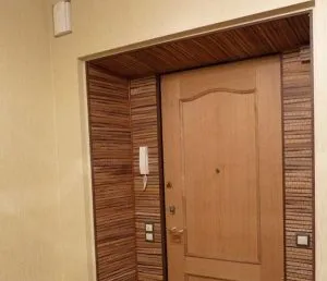 Красивая дверь с откосами