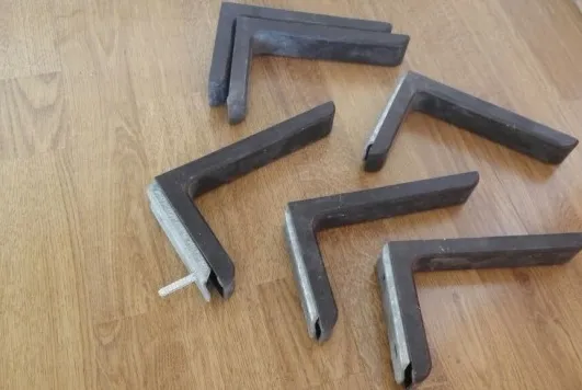 Уголки для полок