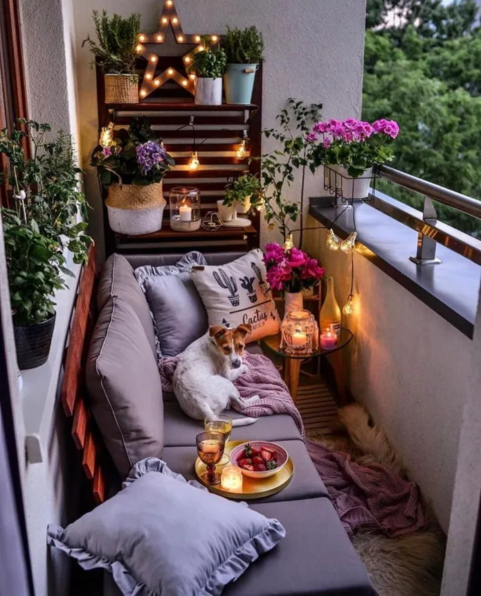 уютный открытый балкон