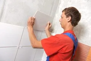 Порядок укладки плитки на неровную стену Порядок укладки плитки на неровную стену