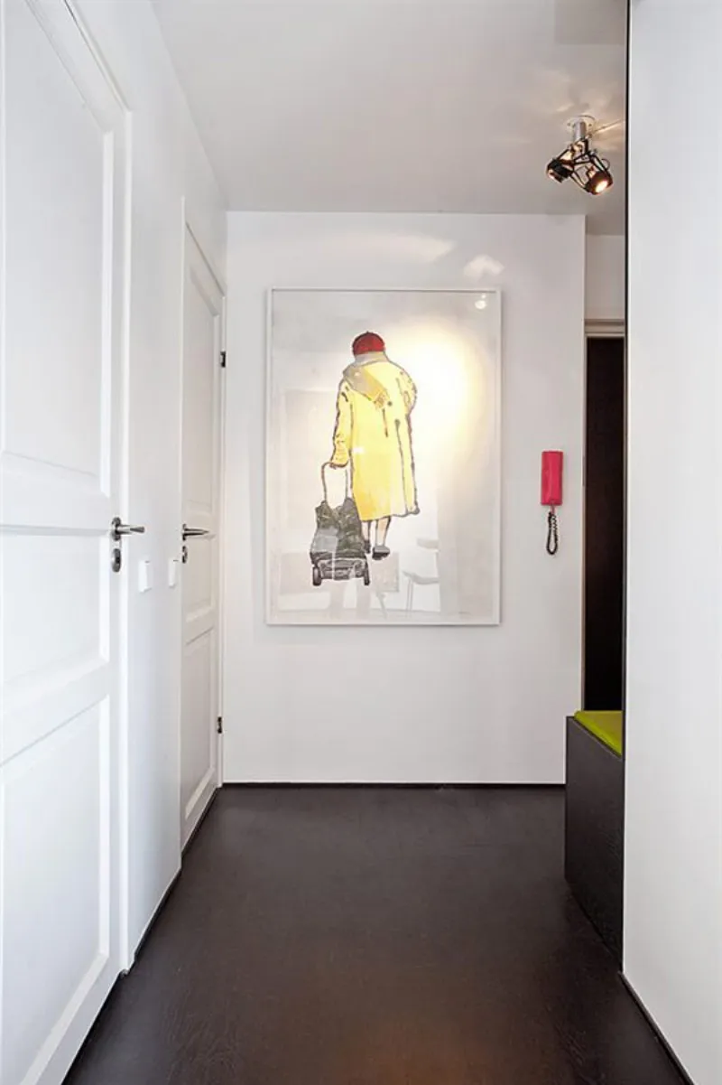 Картина в стиле модерн в коридоре