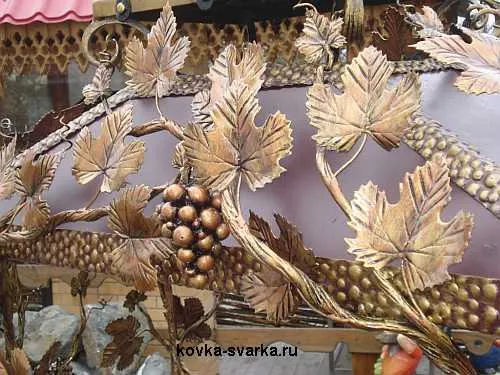 Кованая виноградная лоза