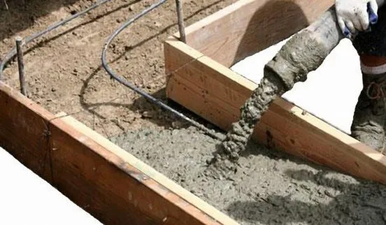 Заливка бетонного ростверка