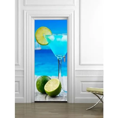 Декоративная наклейка на входную дверь, стену или холодильник «Коктейль Голубой Кюрасао», самоклеющаяся, единым полотном