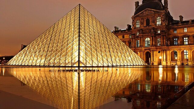 Лувр в Париже (Франция): где находится