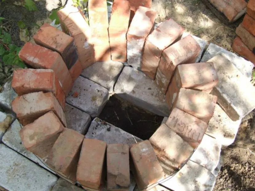 Кладка тандыра из кирпича Кладка тандыра из кирпича