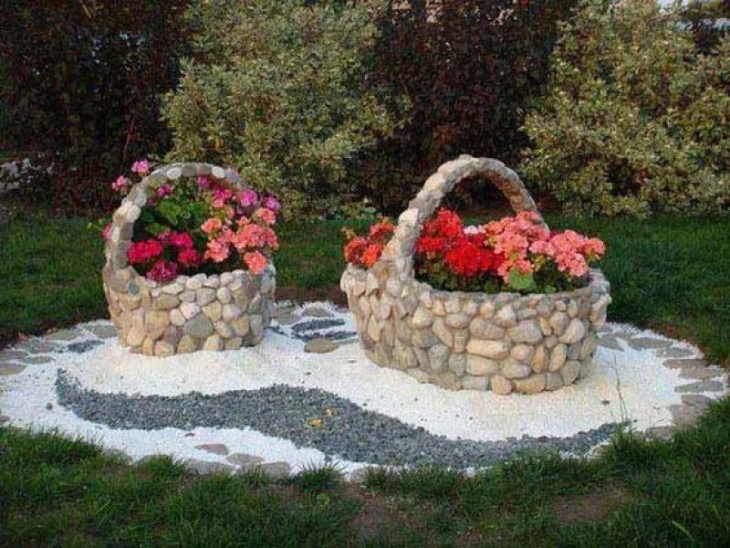 уличные вазоны для цветов