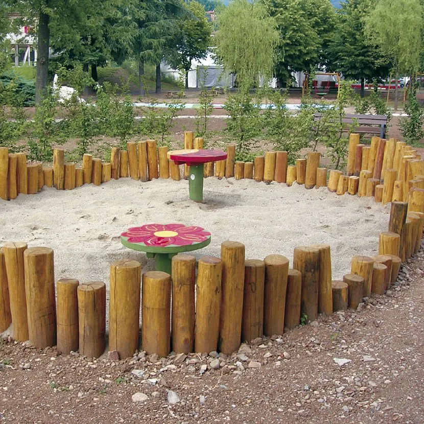 песочница из столбиков