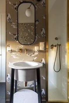 Гостевой санузел. Обои, Harlequin; раковина из искусственного камня. Interior Design Inspiration, Bathroom Inspiration, Bathroom Interior, Modern Bathroom, Interior And Exterior, House Interior, Wc Design, Apartment Architecture, Washroom