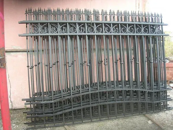 забор металлический кованый