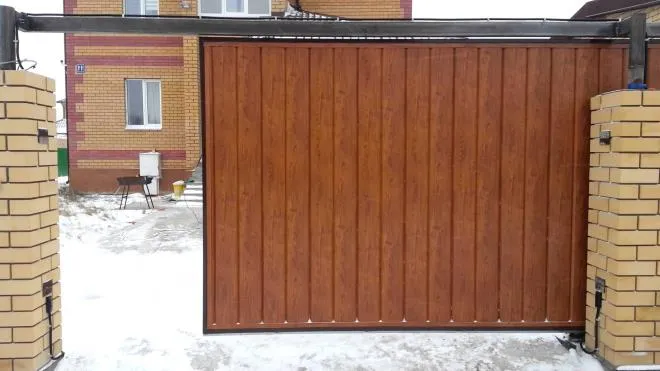 Сдвижные ворота подвесного типа