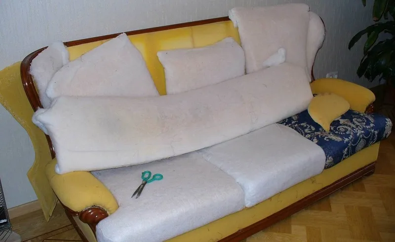 Как сделать перетяжку дивана своими руками: демонтаж обшивки, материалы и инструменты, пошаговое руководство