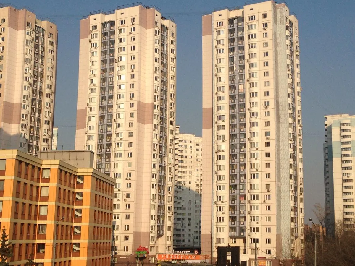 Панорама многоэтажного дома