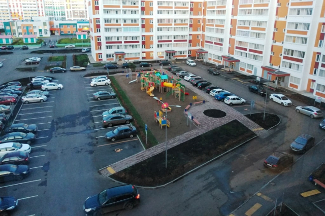 Парковка во дворах с 1 января 2021 года Парковка во дворах с 1 января 2021 года