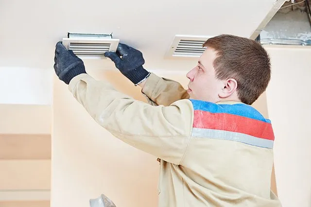 Не работает вентиляция в квартире: причины и способы решения