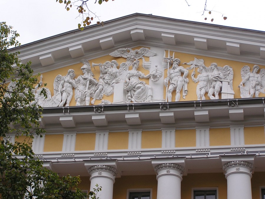 Фронтон дома - чем выполнить обшивку Фронтон дома - чем выполнить обшивку