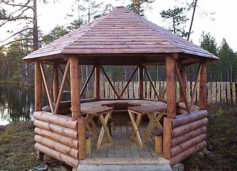 Фигурная беседка