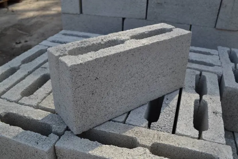 Цементно-песчаные блоки