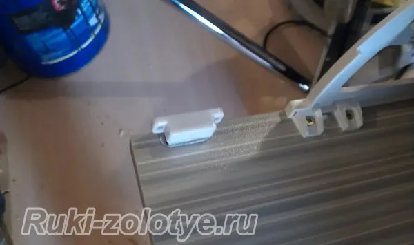 ставим магнитные защелки