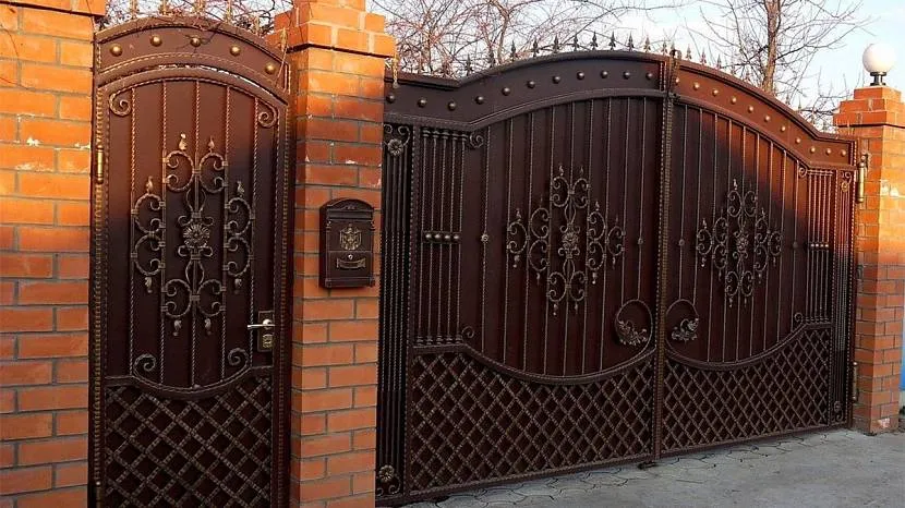 Кованая створка Кованая створка