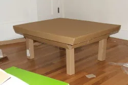 Столик из картона