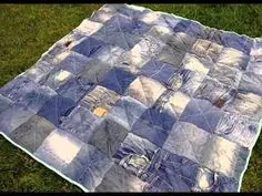 Красивые покрывала из джинсов - YouTube Patchwork Quilt, Quilt Sewing, Quilt Blocks, Patchwork Bags, Denim Crafts, Denim Diy, Recycled Denim, Jean Crafts