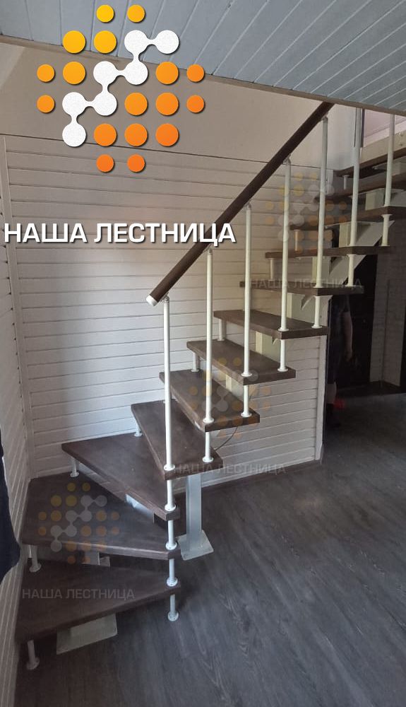 Лестница «Гранж» из сосны, цвет белый Лестница «Гранж» из сосны, цвет белый