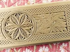 Carving Designs, Wood Crafts, Diy And Crafts, Arts And Crafts, Wood Projects, Woodworking Projects, Funeral Urns