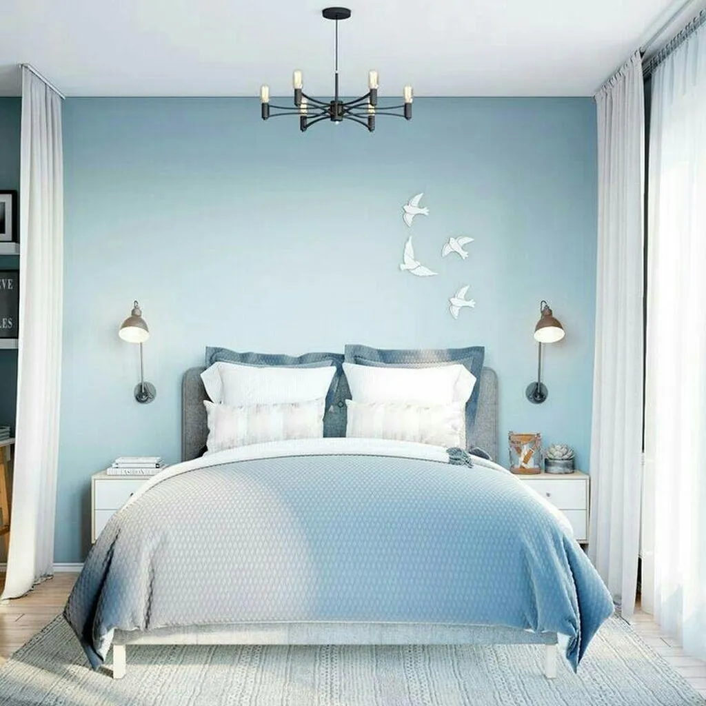Светлая спальня с белоснежными элементами