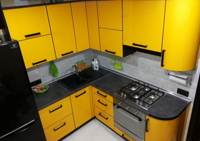 Дизайн кухни 5 и 6 кв. м. с газовой