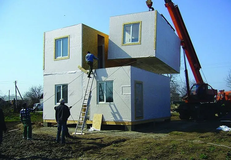 Сборка конструкции выполняется на строительной площадке