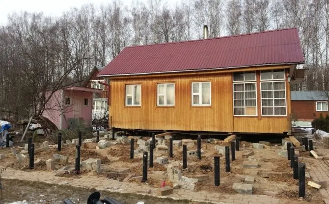 Перемещение дома на другой фундамент