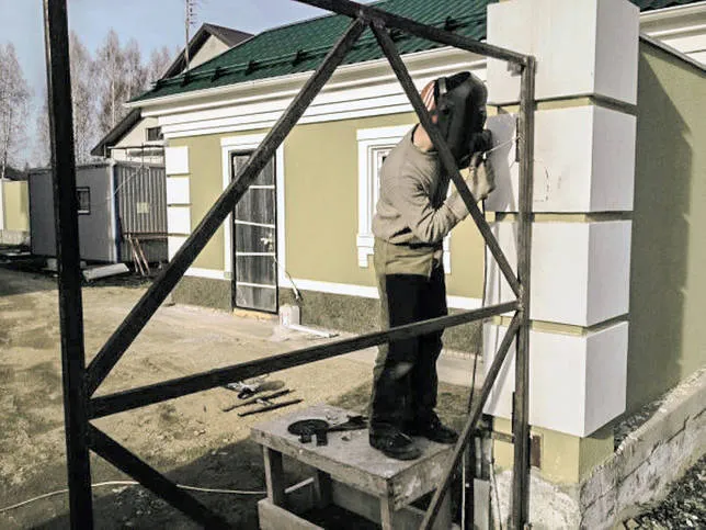Приваривание креплений