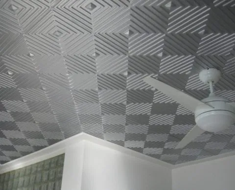 Рельефный потолок из полистирольных плит