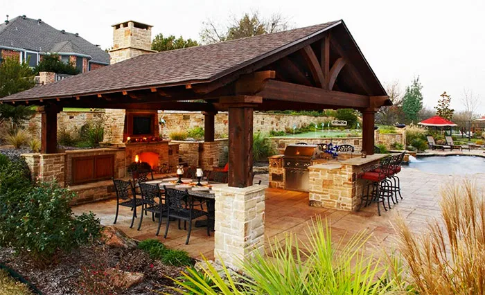 Комбинированный вариант из камня и дерева