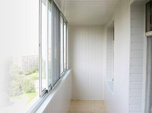 Обшивка балконов и лоджий пластиковыми