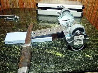Роликовая точилка-тележка для ножей и столярного инструмента